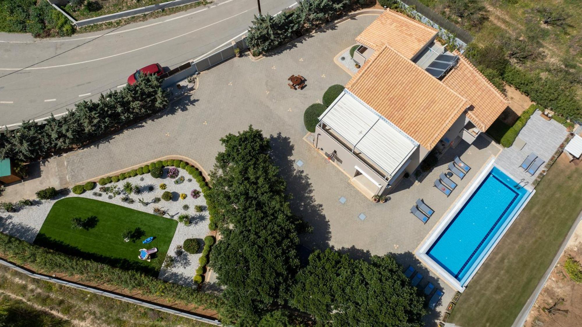 Four Seasons Private Villa - Seaview - Big Heated Pool - Gym - Sport Activities ゴウヴァイ エクステリア 写真